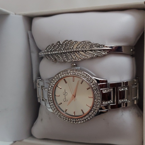 BRAND NEW Jessica Simpson Crystal-Accented Watch and Feather Bangle Set - Silver - Picture 2 of 6